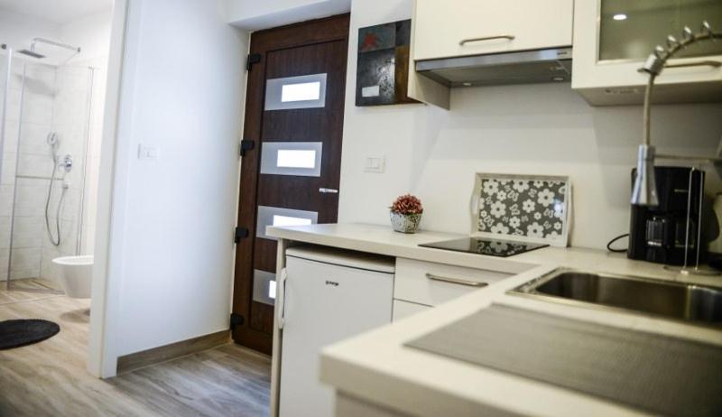 Modern Getaway Studio For Two Rovinj Buitenkant foto